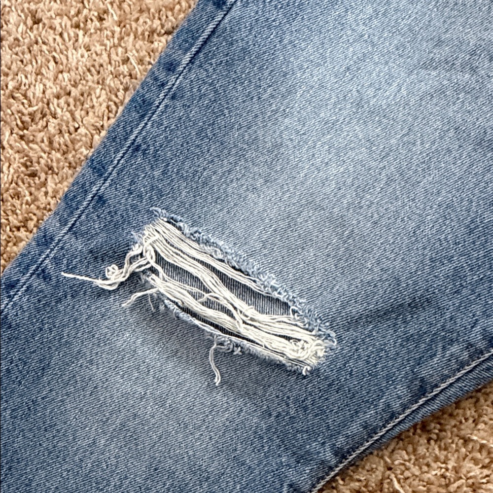 Levi's Women's Straight-Leg Jeans in Faded Blue - Picture 5 of 5